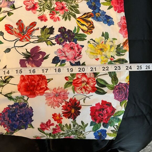 Women’s White Floral Print Short Sleeve Tee - Picture 5 of 5